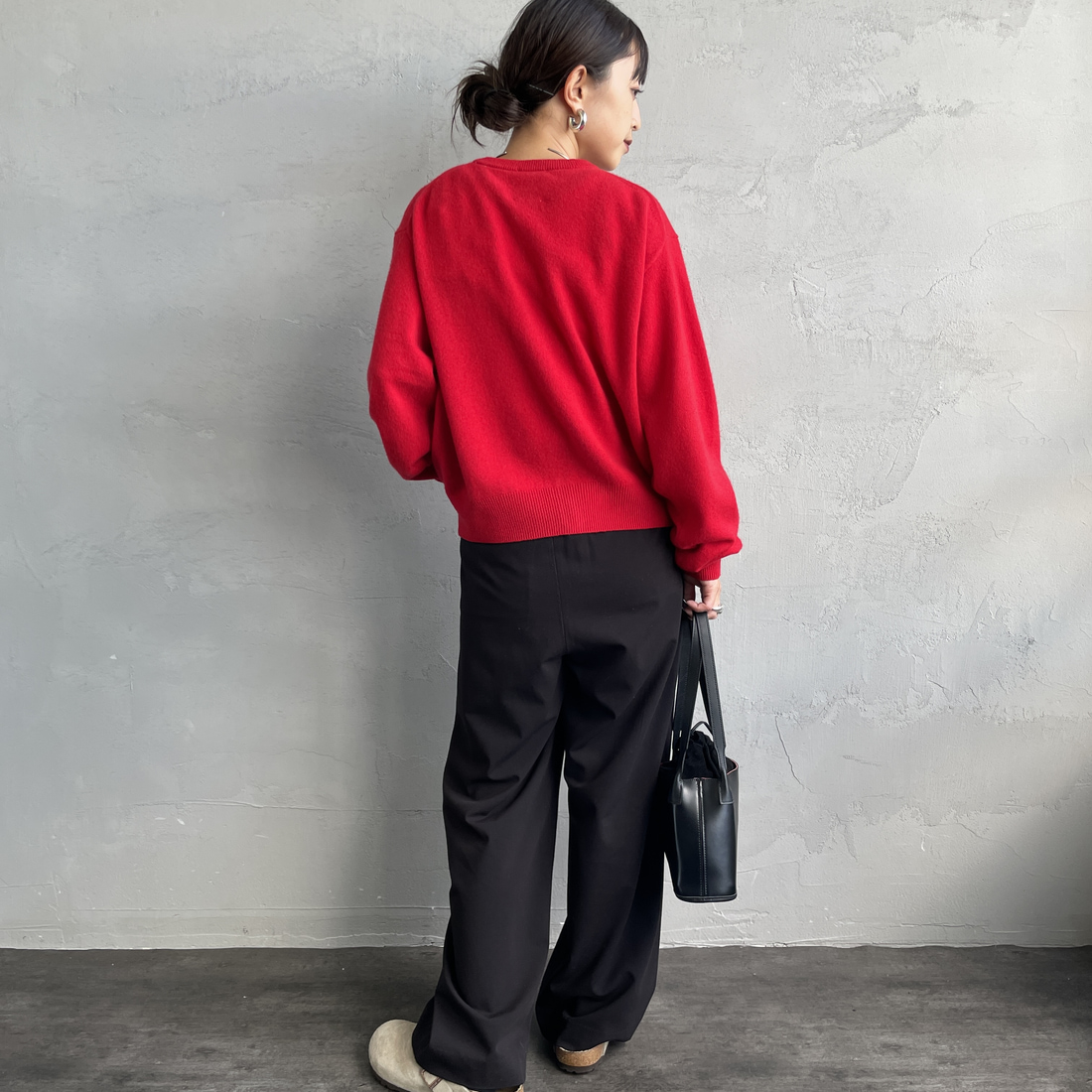 DANTON [ダントン] ラムウール クルーネックカーディガン [DT-D0031LMW] RED &&モデル身長：150cm 着用サイズ：34&&