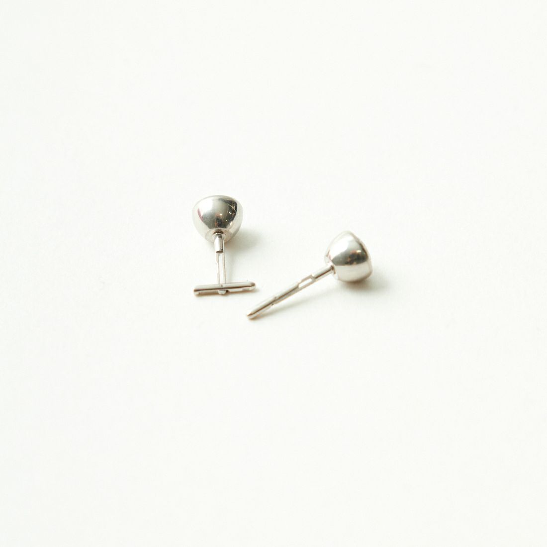 Baqless [バックレス] クラリティ ホワイトピアス [CZ-50-WH] WHITE