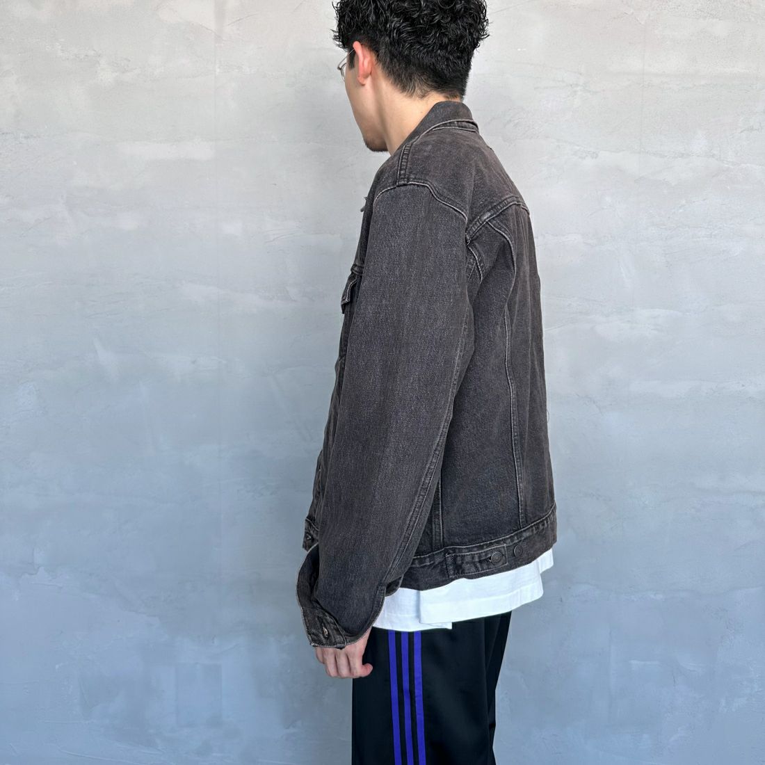 LEVI'S [リーバイス] トラッカージャケット [72334-05] 84 BLOW AW&&モデル身長：168cm 着用サイズ：M&&