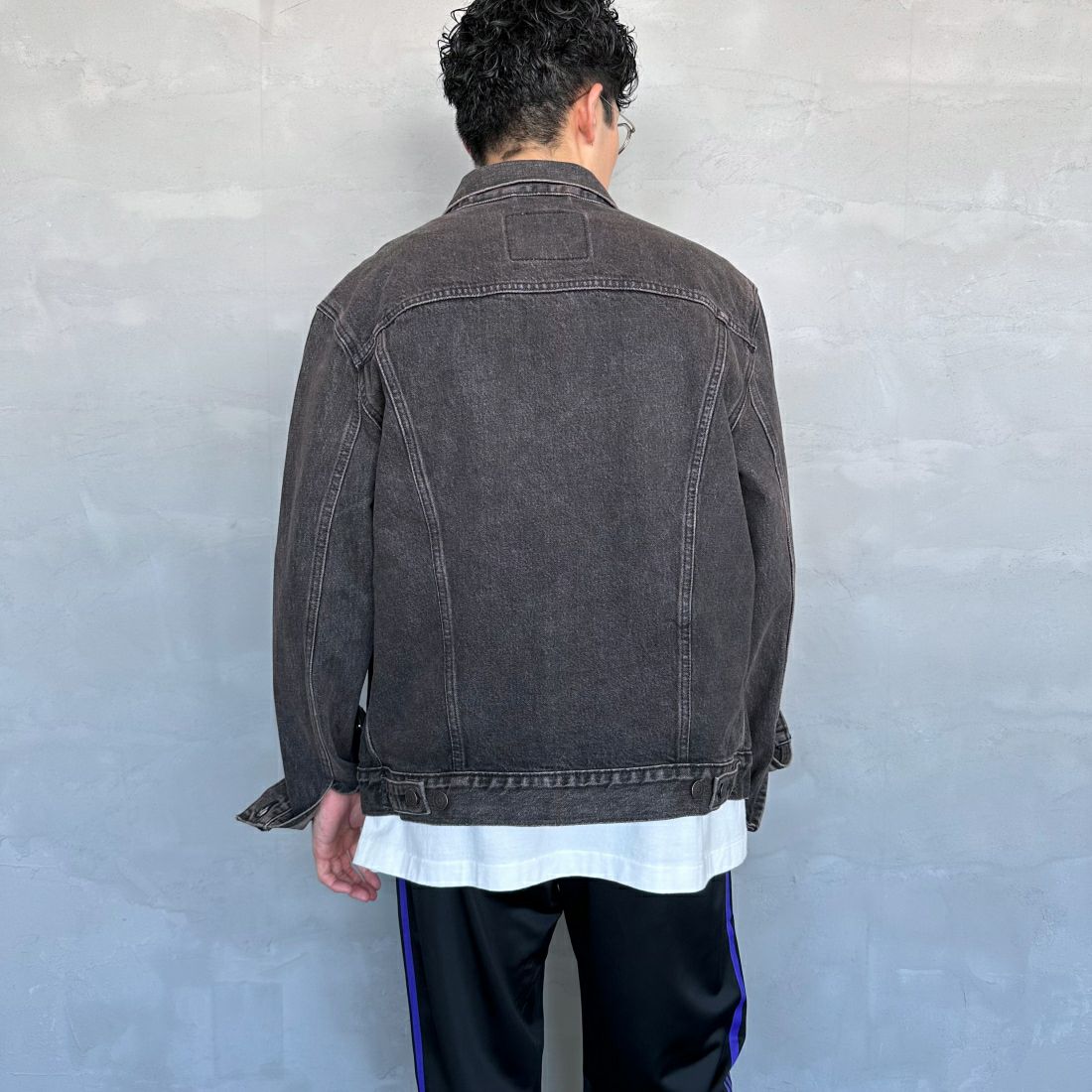 LEVI'S [リーバイス] トラッカージャケット [72334-05] 84 BLOW AW&&モデル身長：168cm 着用サイズ：M&&