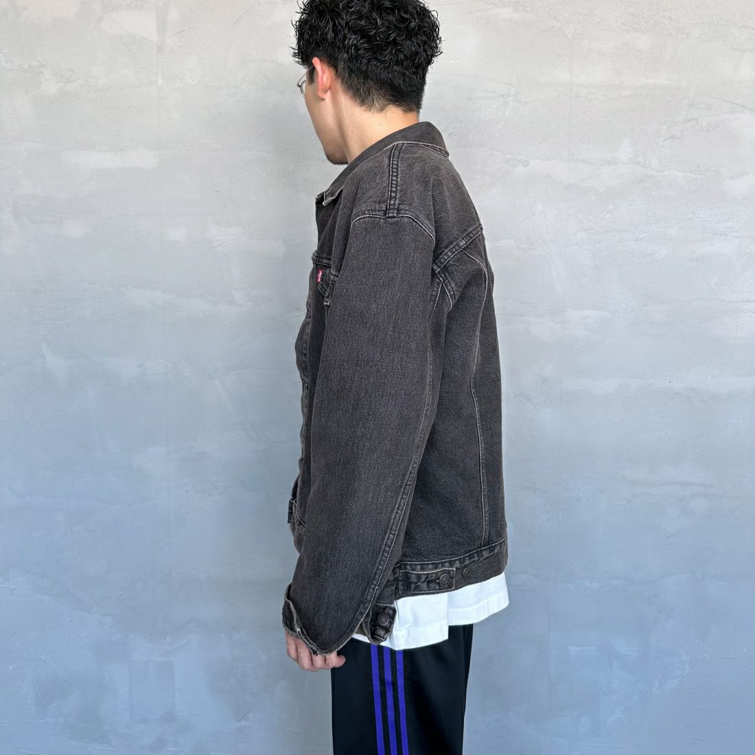 LEVI'S [リーバイス] トラッカージャケット [72334-05] 84 BLOW AW&&モデル身長：168cm 着用サイズ：L&&
