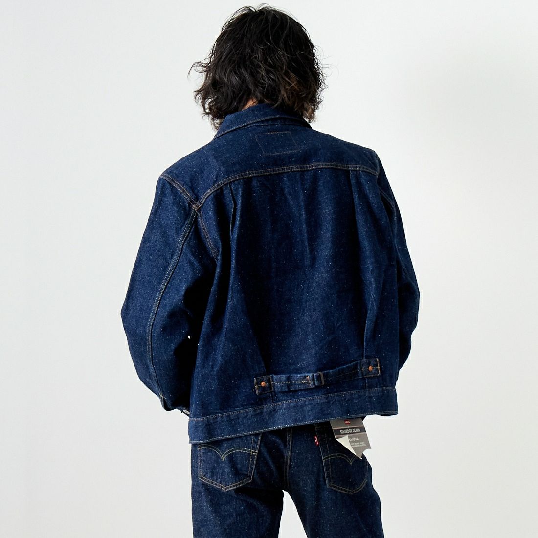 LEVI'S [リーバイス] TYPE1 トラッカージャケット [A3174-00] 02 ROLL UP &&モデル身長：182cm 着用サイズ：M&&