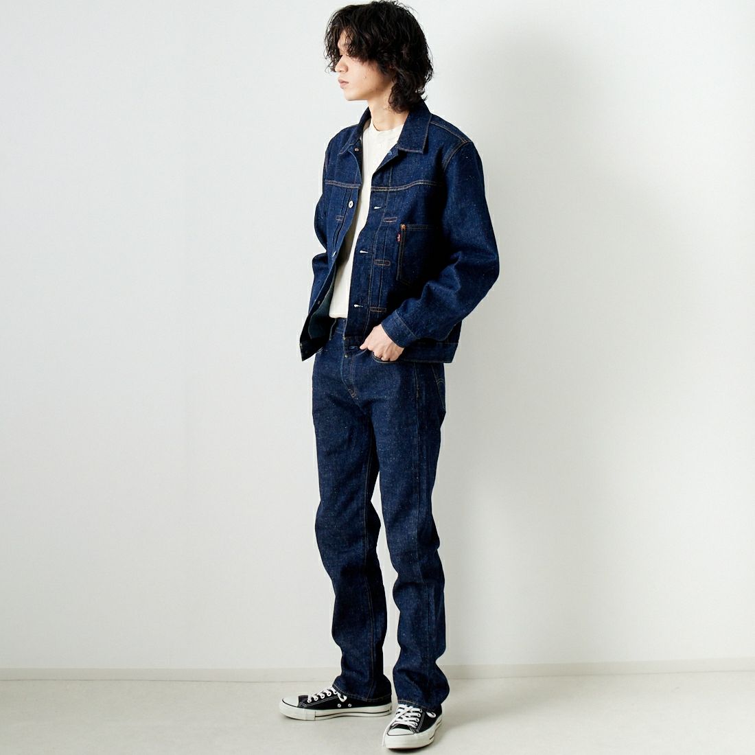 LEVI'S [リーバイス] TYPE1 トラッカージャケット [A3174-00] 02 ROLL UP &&モデル身長：182cm 着用サイズ：M&&