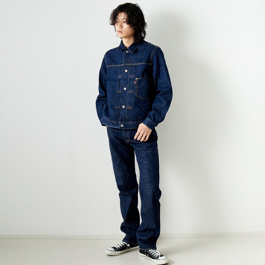 LEVI'S [リーバイス] TYPE1 トラッカージャケット [A3174-00] 02 ROLL UP &&モデル身長：182cm 着用サイズ：M&&