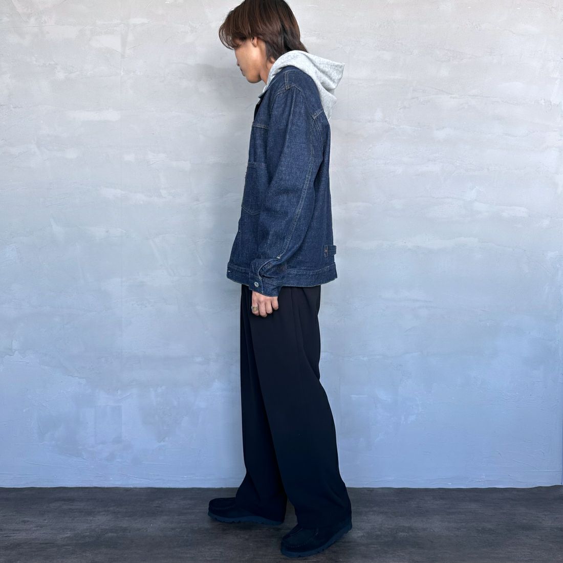 LEVI'S [リーバイス] TYPE1 トラッカージャケット [A3174-00] 02 ROLL UP&&モデル身長：179cm 着用サイズ：L&&