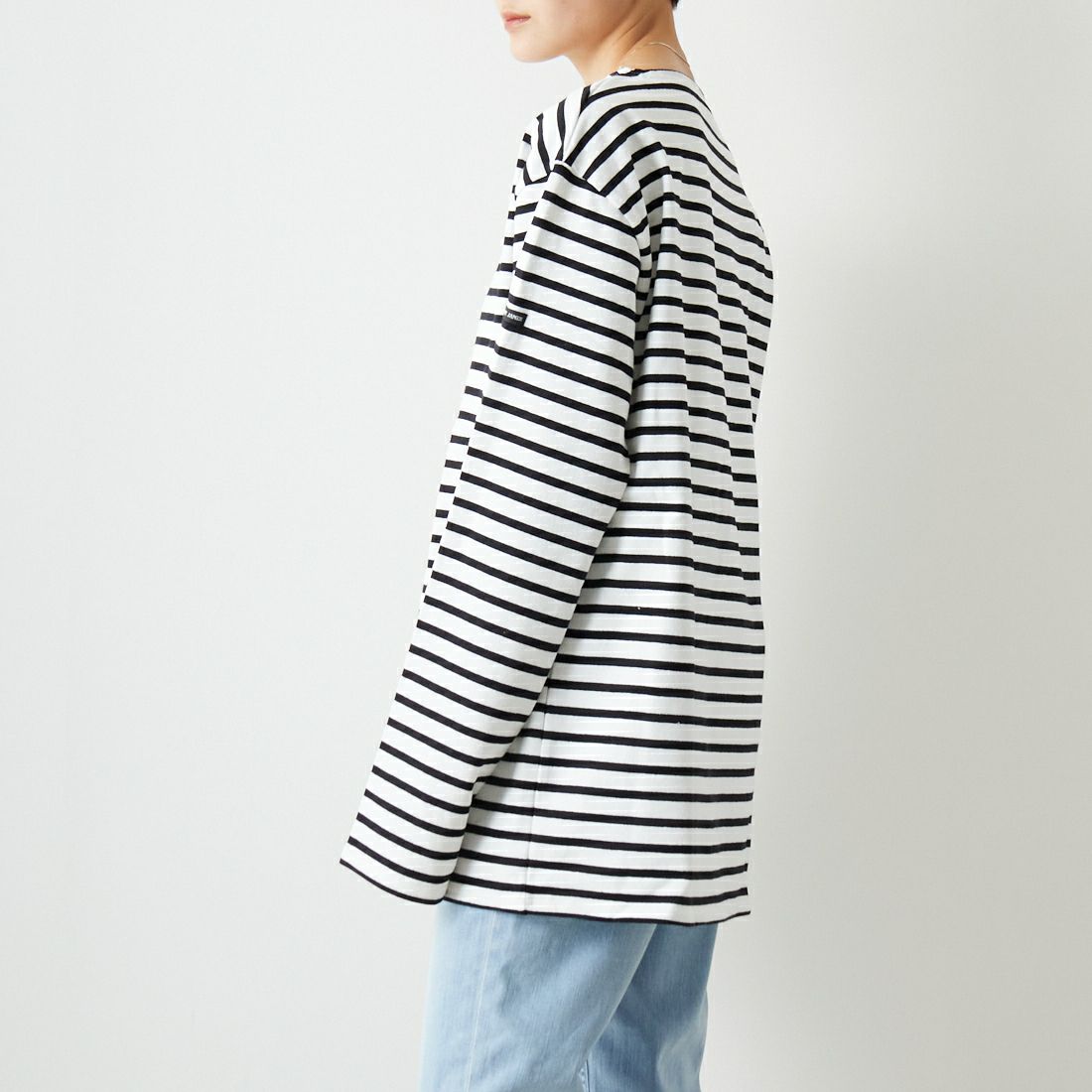 ST.JAMES [セントジェームス] バスクロングスリーブTシャツ [OUESSANT] ECR/NOI &&モデル身長：160cm 着用サイズ：7&&