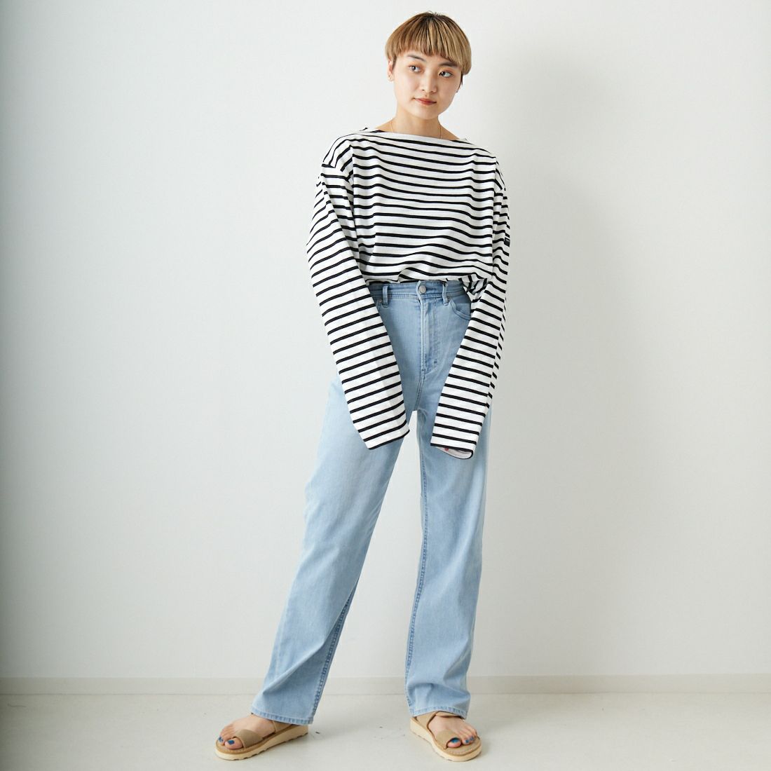 ST.JAMES [セントジェームス] バスクロングスリーブTシャツ [OUESSANT] ECR/NOI &&モデル身長：160cm 着用サイズ：7&&