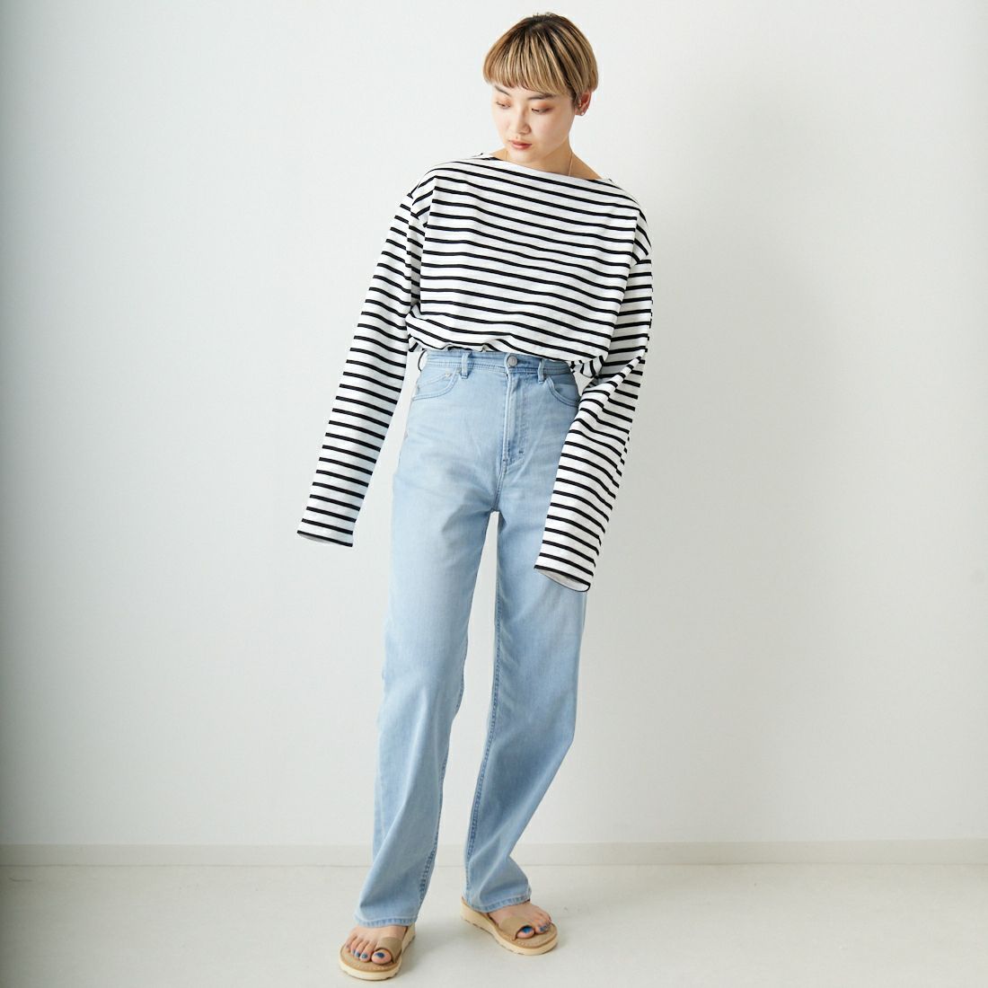 ST.JAMES [セントジェームス] バスクロングスリーブTシャツ [OUESSANT] ECR/NOI &&モデル身長：160cm 着用サイズ：7&&