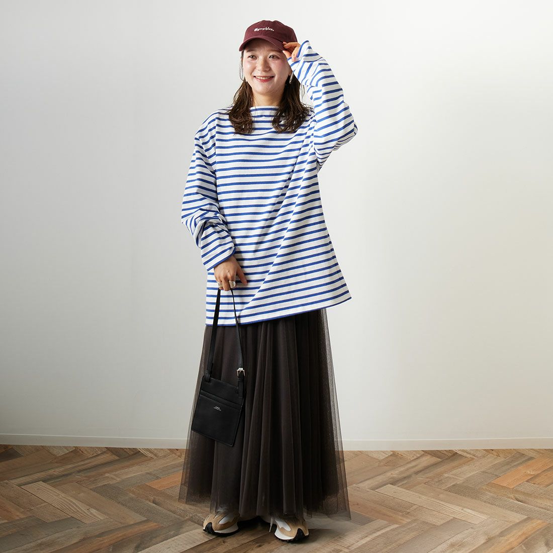 ST.JAMES [セントジェームス] バスクロングスリーブTシャツ [OUESSANT] NEI/GIT&&モデル身長：160cm 着用サイズ：7&&