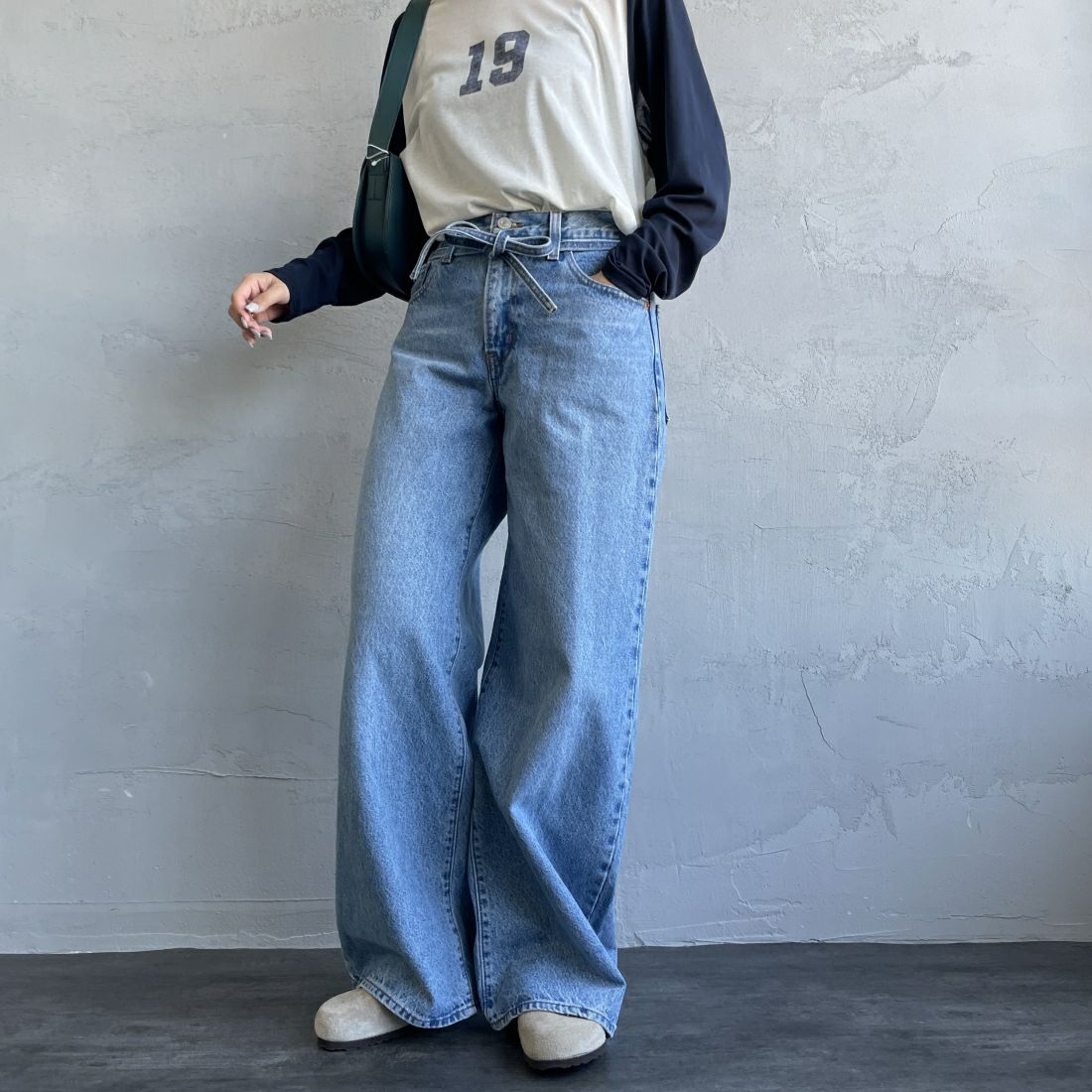 LEVI'S [リーバイス] XL ストレートデニム [A8701-00] 04 THANKS &&モデル身長：163cm 着用サイズ：26&&