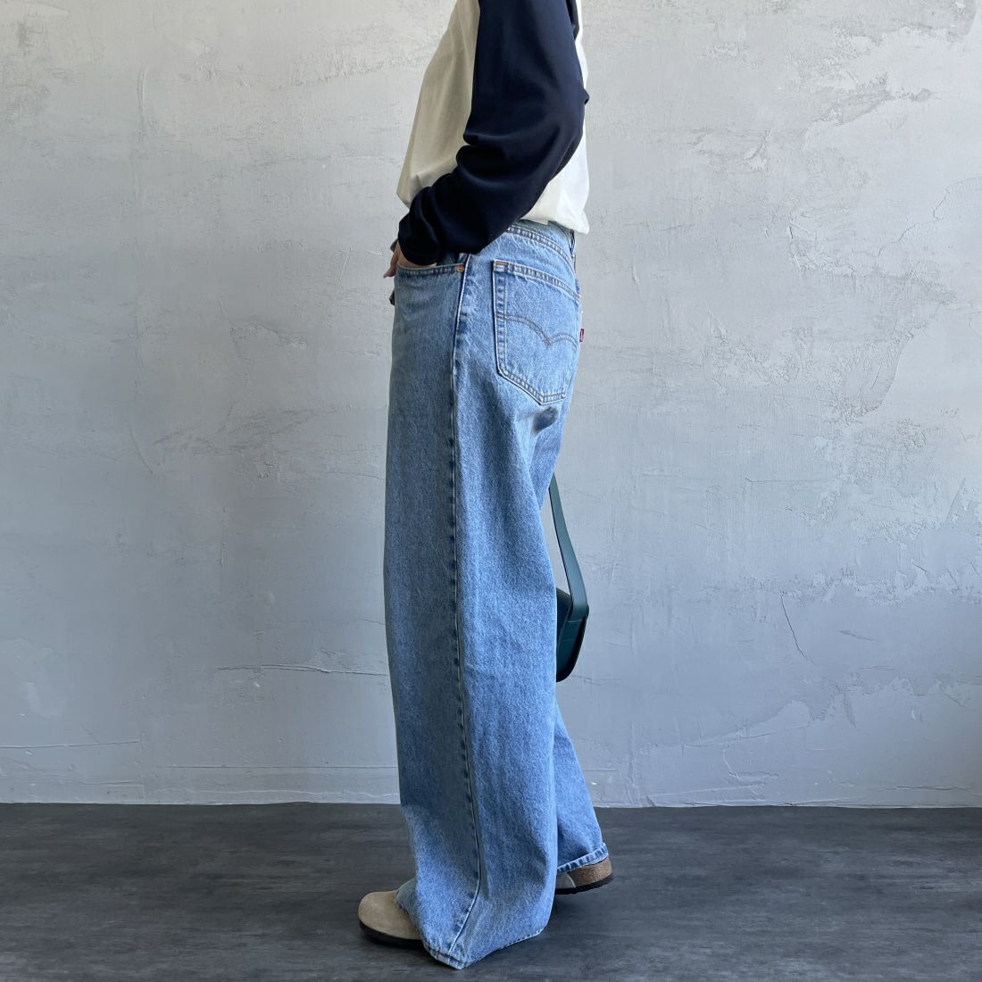 LEVI'S [リーバイス] XL ストレートデニム [A8701-00] 04 THANKS &&モデル身長：163cm 着用サイズ：26&&