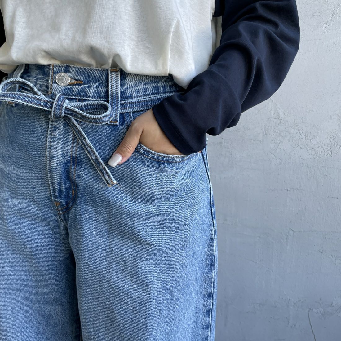 LEVI'S [リーバイス] XL ストレートデニム [A8701-00] 04 THANKS &&モデル身長：163cm 着用サイズ：26&&