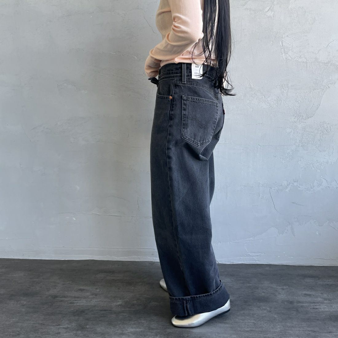 LEVI'S [リーバイス] XL ストレートデニム [A8701-00] 03 INFLUME &&モデル身長：156cm 着用サイズ：26&&