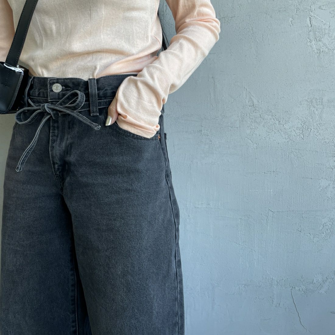 LEVI'S [リーバイス] XL ストレートデニム [A8701-00] 03 INFLUME &&モデル身長：156cm 着用サイズ：26&&