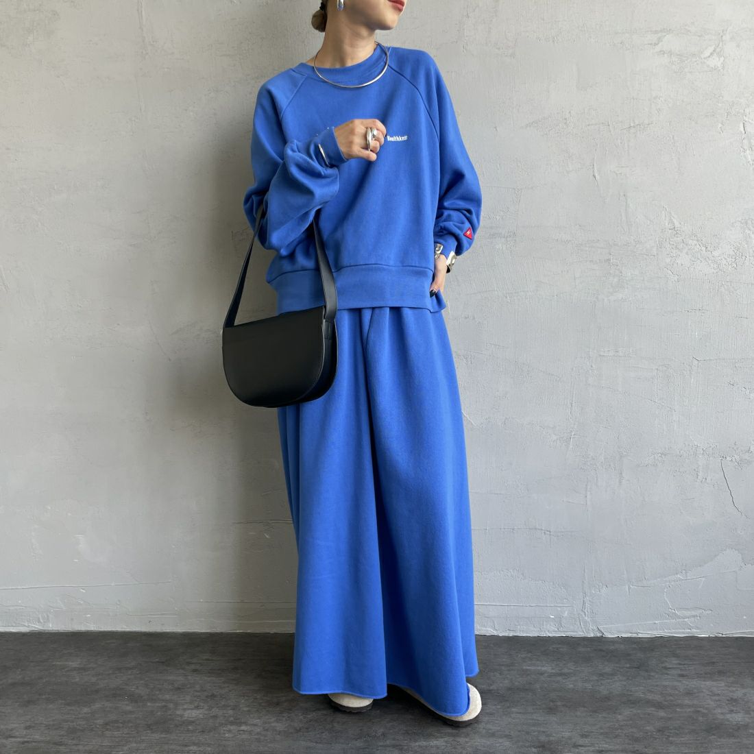 BLUE&&モデル身長：150cm 着用サイズ：M&&