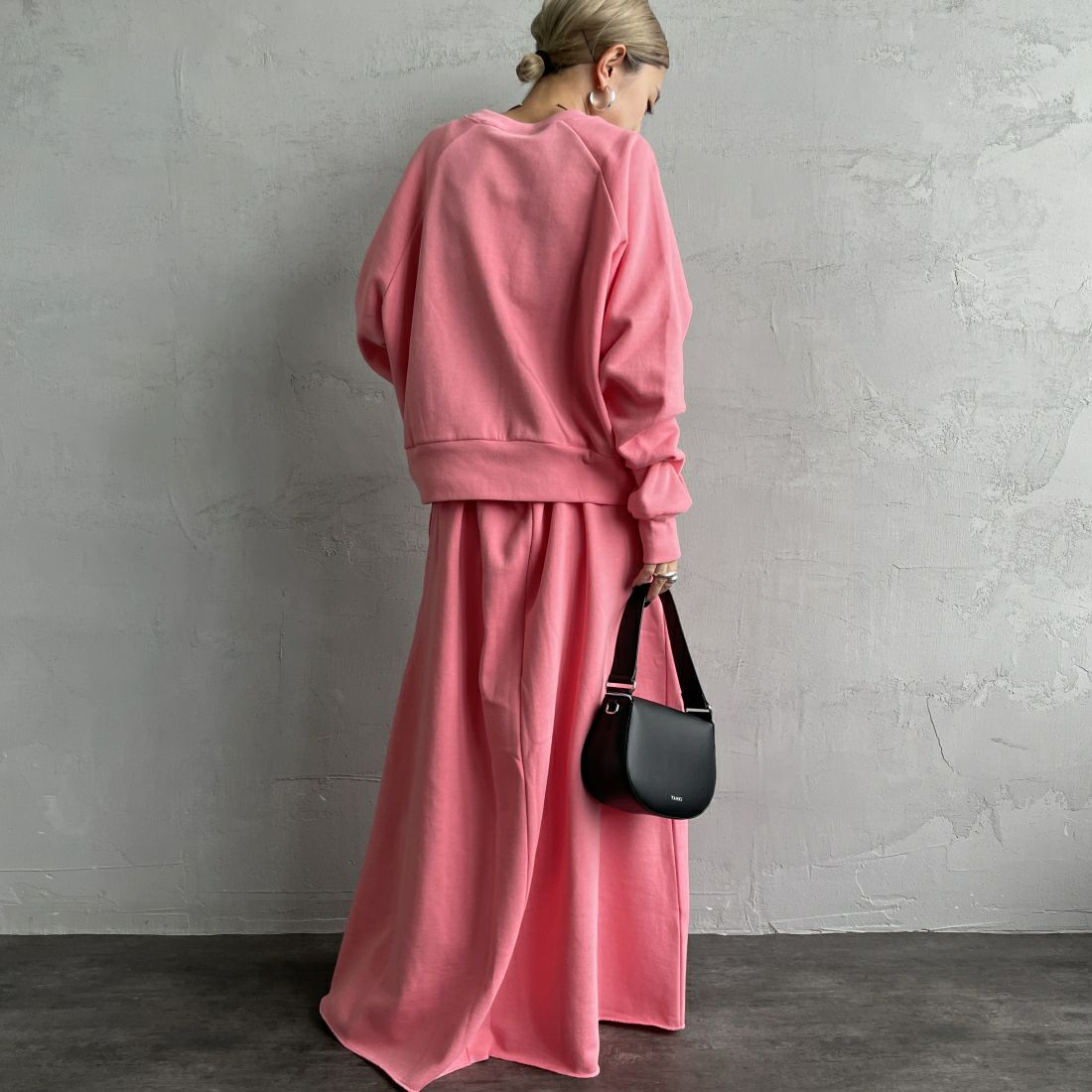 Health knit [ヘルスニット] 別注 クラシックスウェット マキシ丈フレアスカート [HR24F-L023IN-JF] PINK &&モデル身長：150cm 着用サイズ：M&&