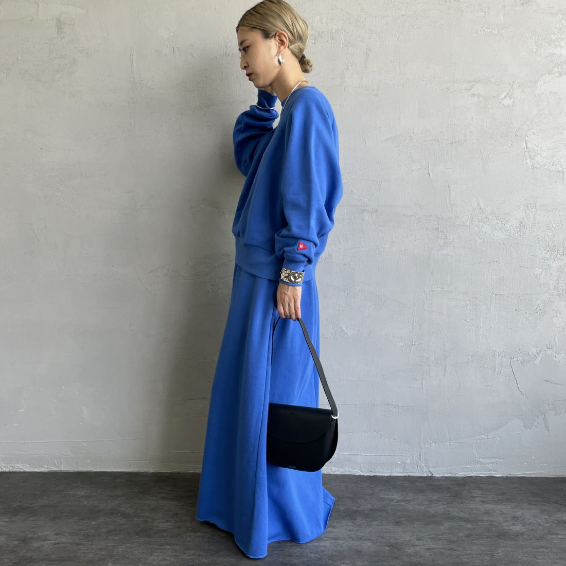 Health knit [ヘルスニット] 別注 クラシックスウェット マキシ丈フレアスカート [HR24F-L023IN-JF] BLUE &&モデル身長：150cm 着用サイズ：M&&