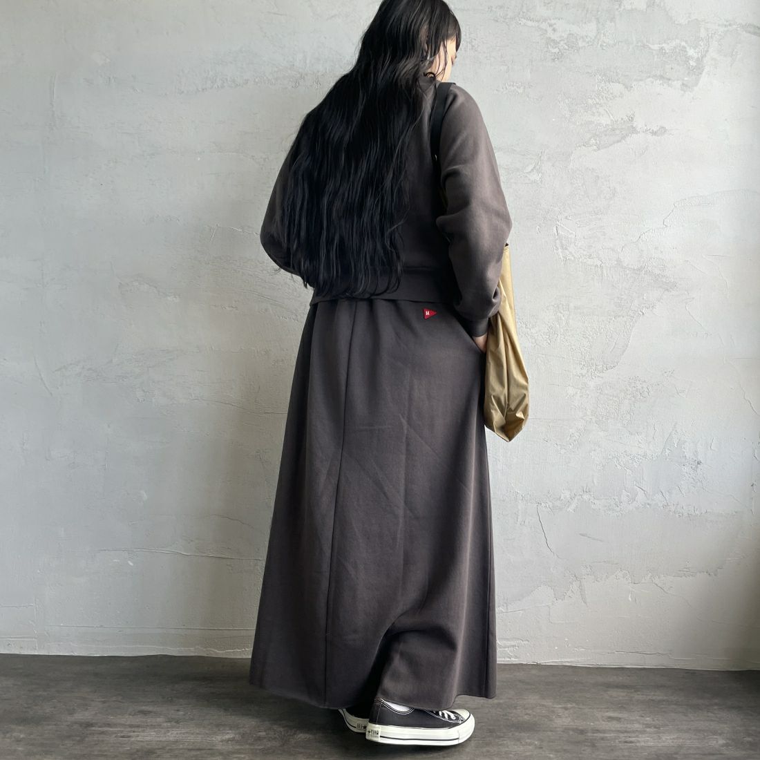 Health knit [ヘルスニット] 別注 クラシックスウェット マキシ丈フレアスカート [HR24F-L023IN-JF] CHARCOAL &&モデル身長：156cm 着用サイズ：M&&