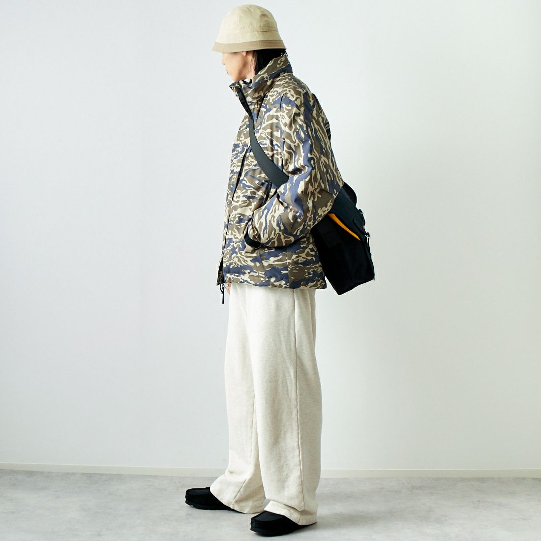 +phenix [プラスフェニックス] 別注 LEVEL7 ダウンジャケット [POO-24037IN-JF] CAMO &&モデル身長：179cm 着用サイズ：L&&