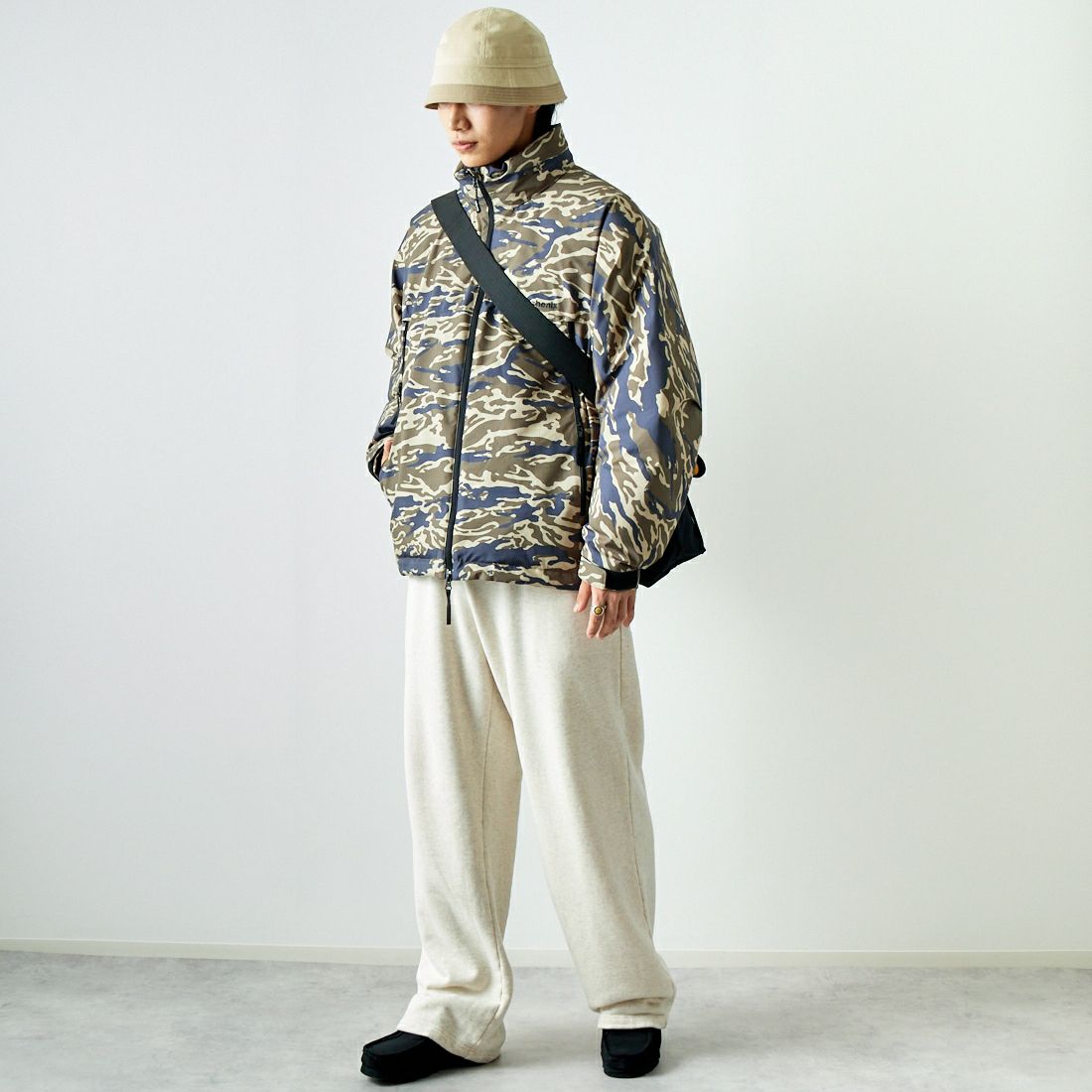 +phenix [プラスフェニックス] 別注 LEVEL7 ダウンジャケット [POO-24037IN-JF] CAMO &&モデル身長：179cm 着用サイズ：L&&