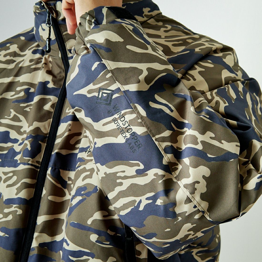 +phenix [プラスフェニックス] 別注 LEVEL7 ダウンジャケット [POO-24037IN-JF] CAMO