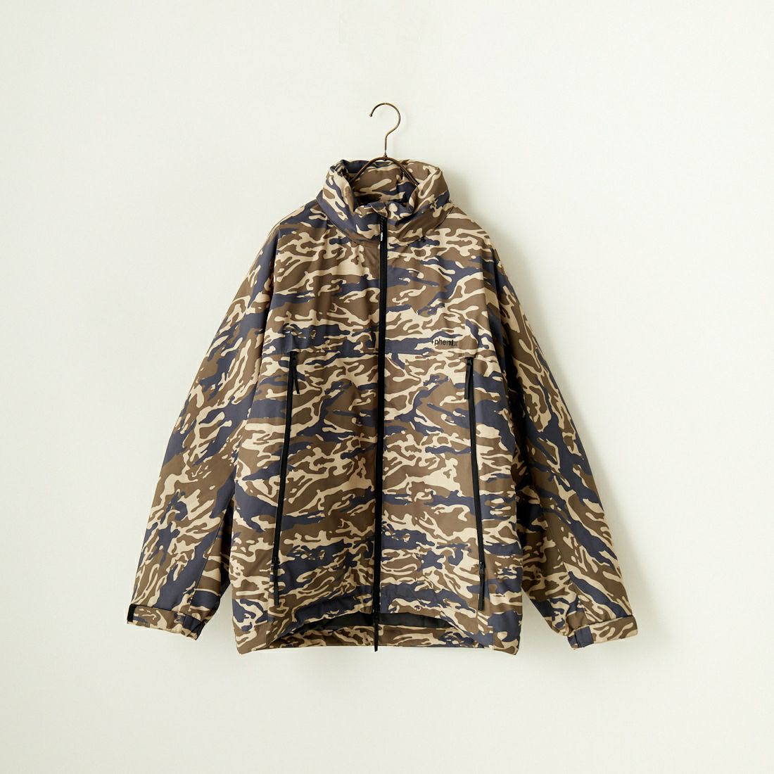 +phenix [プラスフェニックス] 別注 LEVEL7 ダウンジャケット [POO-24037IN-JF] CAMO