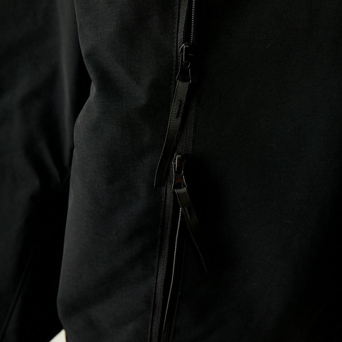 +phenix [プラスフェニックス] 別注 LEVEL7 ダウンジャケット [POO-24037IN-JF] BLACK