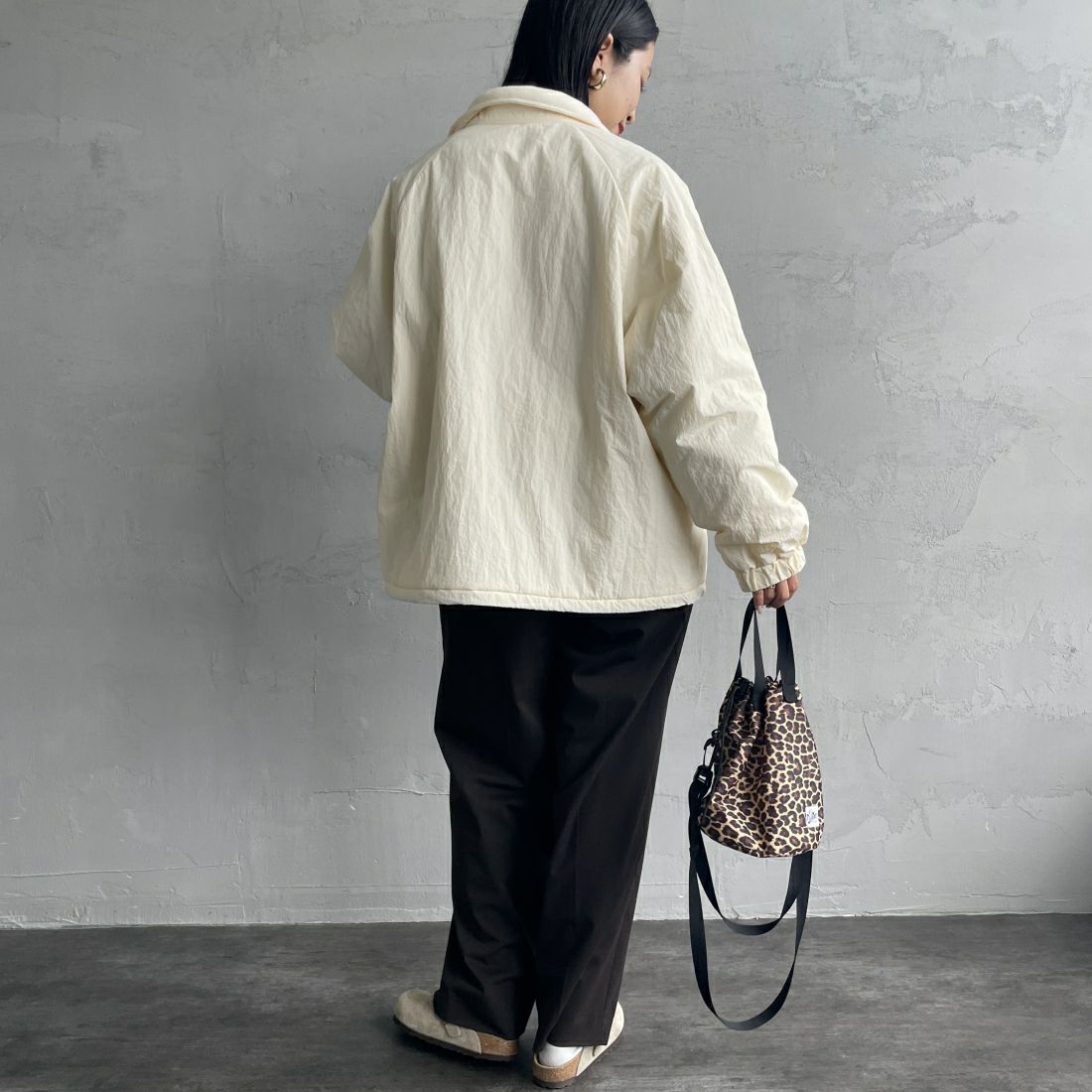 KELTY [ケルティ] 別注 中綿入り オーバーサイズナイロンジャケット [KE243W10IN01-JF] IVORY &&モデル身長：163cm 着用サイズ：M&&