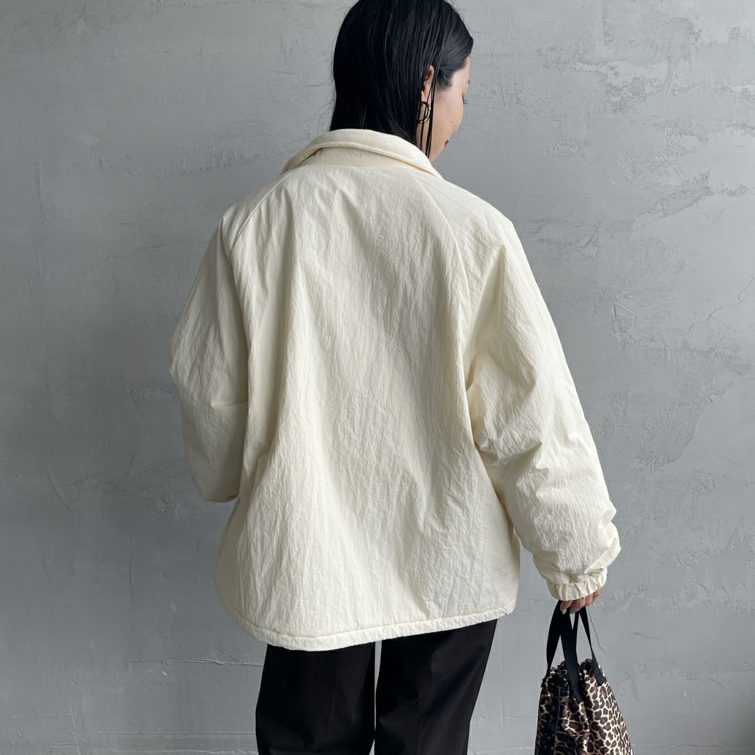 KELTY [ケルティ] 別注 中綿入り オーバーサイズナイロンジャケット [KE243W10IN01-JF] IVORY &&モデル身長：163cm 着用サイズ：M&&