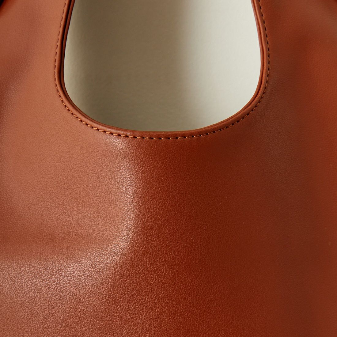 A.P.C. [アー・ペー・セー] Ninon トートバッグ スモール [TOTE-NINON-SMALL] 86 NOISETT