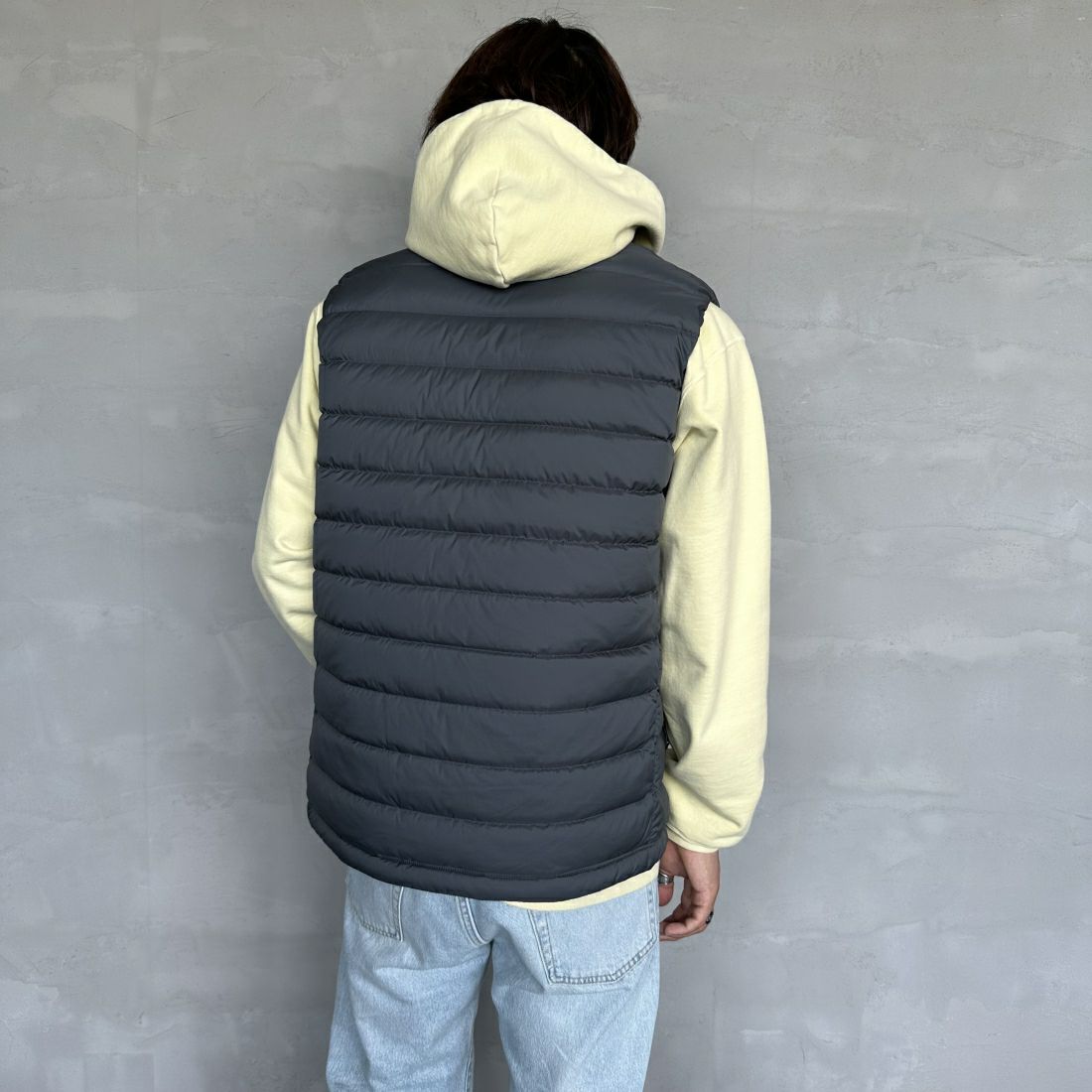 DANTON [ダントン] スタンドカラー ミドルダウンベスト [DT-A0565NRP] M.GREY &&モデル身長：179cm 着用サイズ：L&&