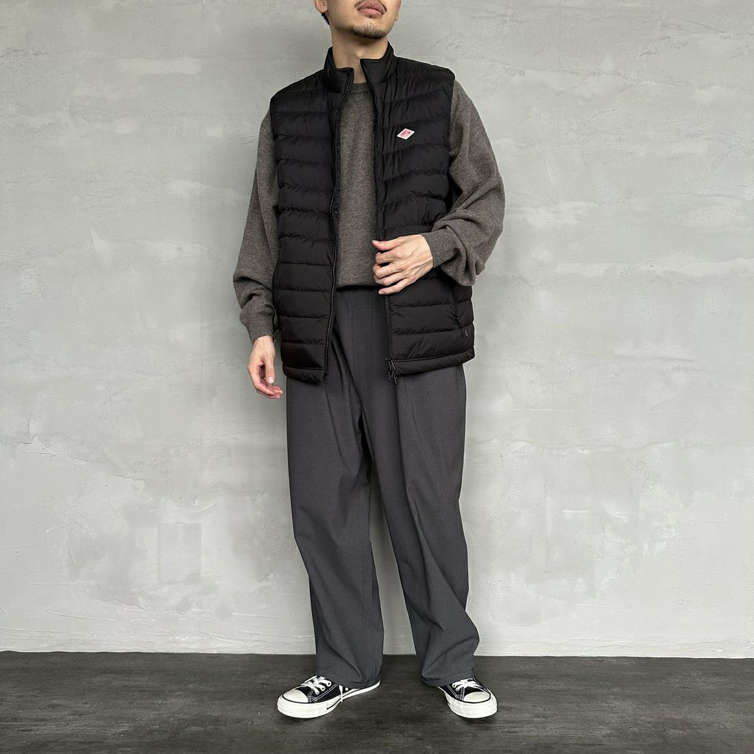 DANTON [ダントン] スタンドカラー ミドルダウンベスト [DT-A0565NRP] BLACK &&モデル身長：168cm 着用サイズ：L&&