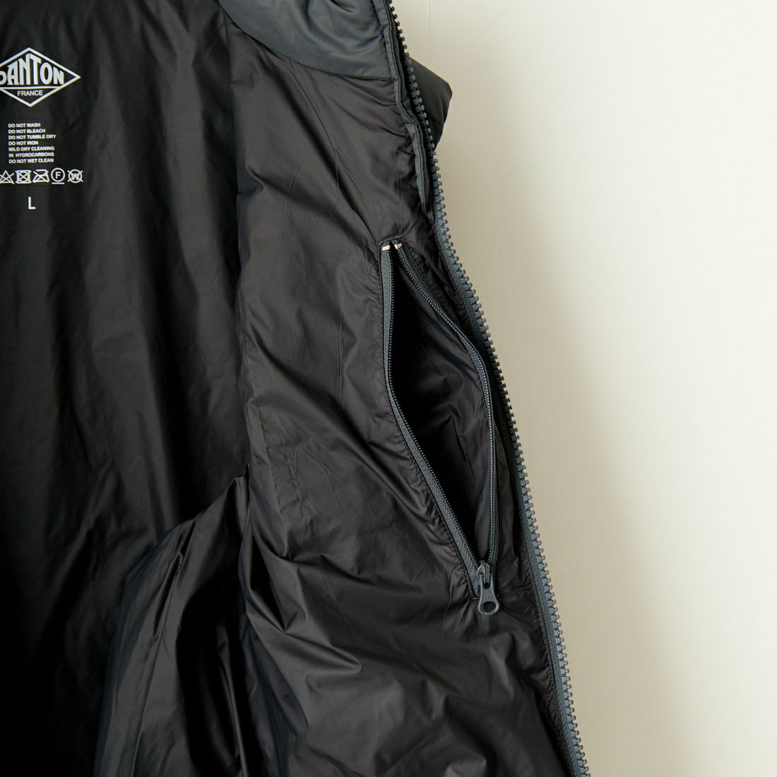 DANTON [ダントン] スタンドカラー ミドルダウンベスト [DT-A0565NRP] M.GREY