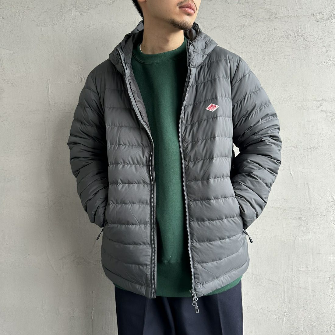 DANTON [ダントン] ミドルダウンフードジャケット [DT-A0564NRP] M.GREY &&モデル身長：168cm 着用サイズ：M&&
