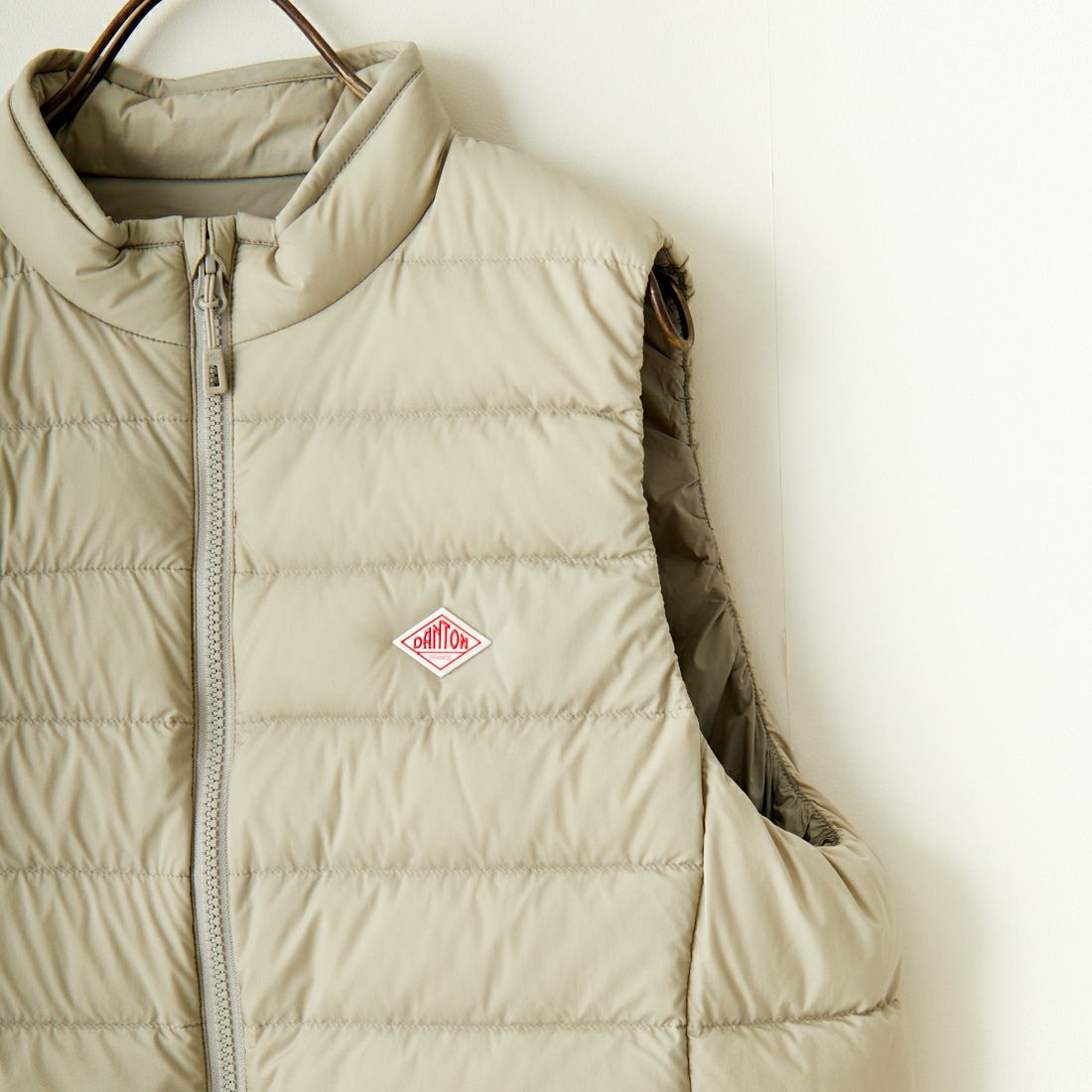 DANTON [ダントン] スタンドカラー ミドルダウンベスト [DT-A0550NRP
