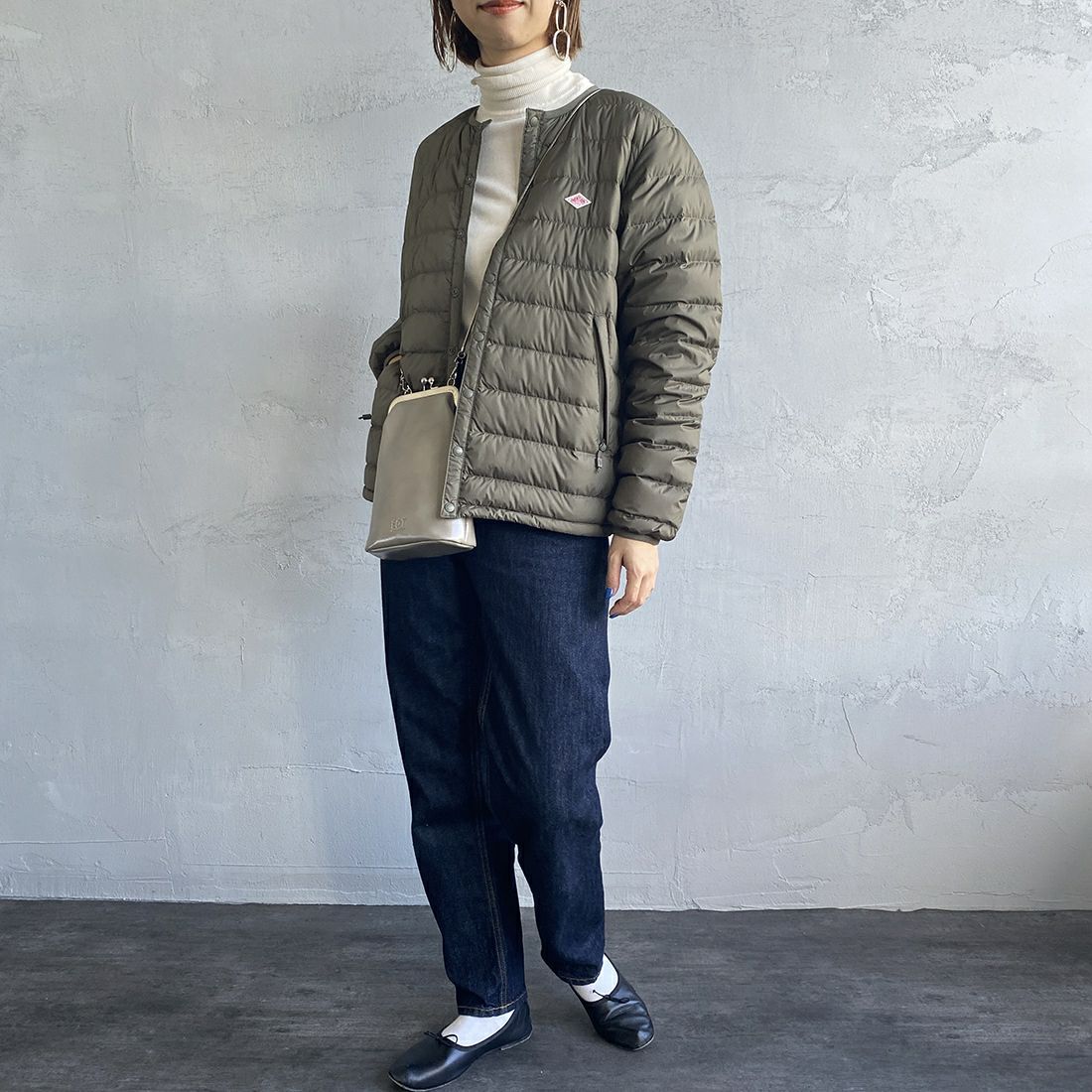 DANTON [ダントン] クルーネック インナーダウンジャケット [DT-A0001NNF] OLIVE &&モデル身長：163cm 着用サイズ：M&&