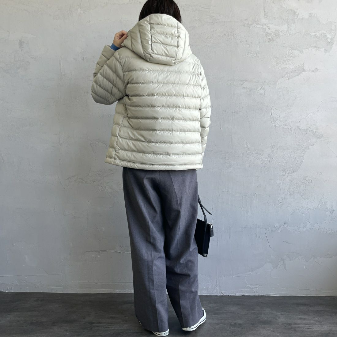 DANTON [ダントン] ミドルダウンフードジャケット [DT-A0563NRP] GREIGE &&モデル身長：160cm 着用サイズ：M&&