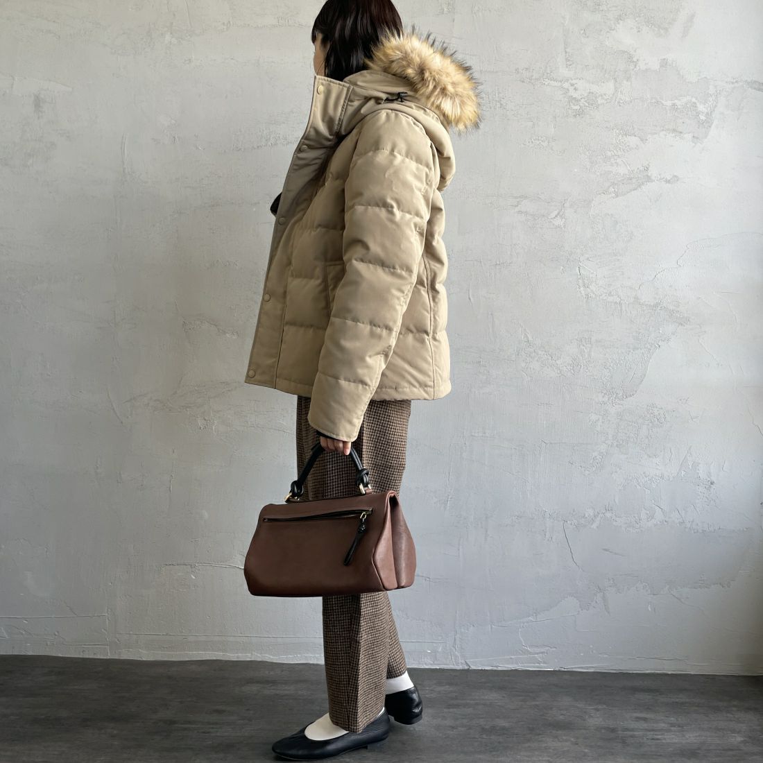 DANTON [ダントン] ショート丈 タッサーダウンジャケット [DT-A0007TET] LT.BEIGE &&モデル身長：160cm 着用サイズ：M&&