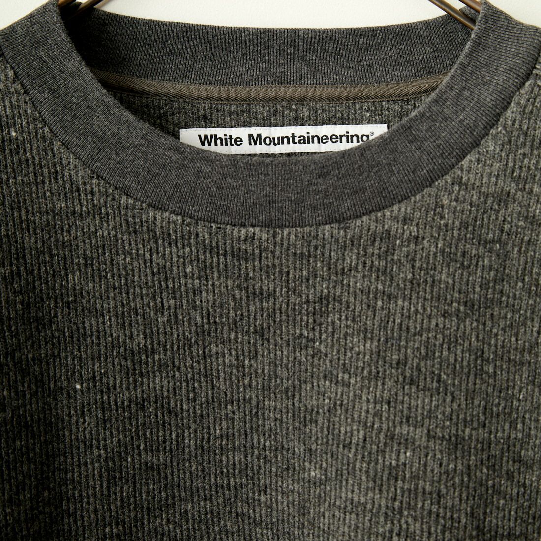 White Mountaineering [ホワイトマウンテニアリング] ラグランプルオーバー [WM2473511] CHARCOAL