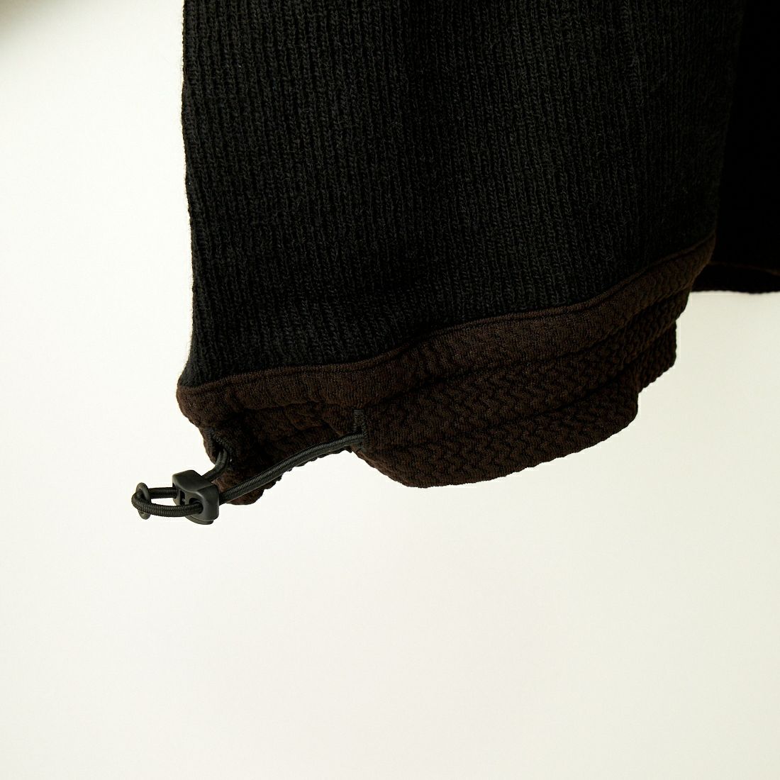 White Mountaineering [ホワイトマウンテニアリング] ラグランプルオーバー [WM2473511] BLACK