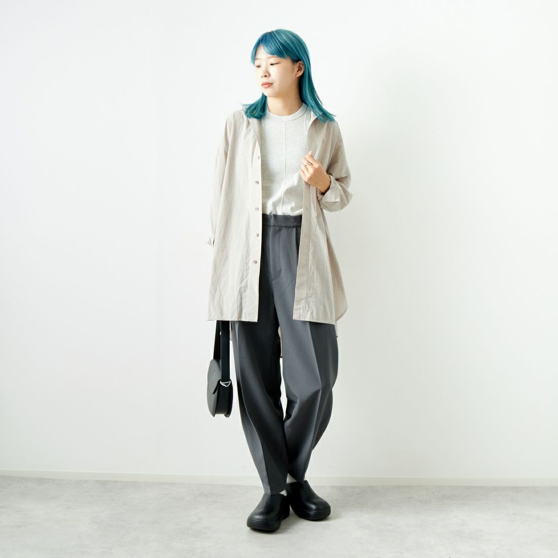 USINE [ユジーヌ] タックパンツ [2430302] CHARCOAL &&モデル身長：167cm 着用サイズ：1&&