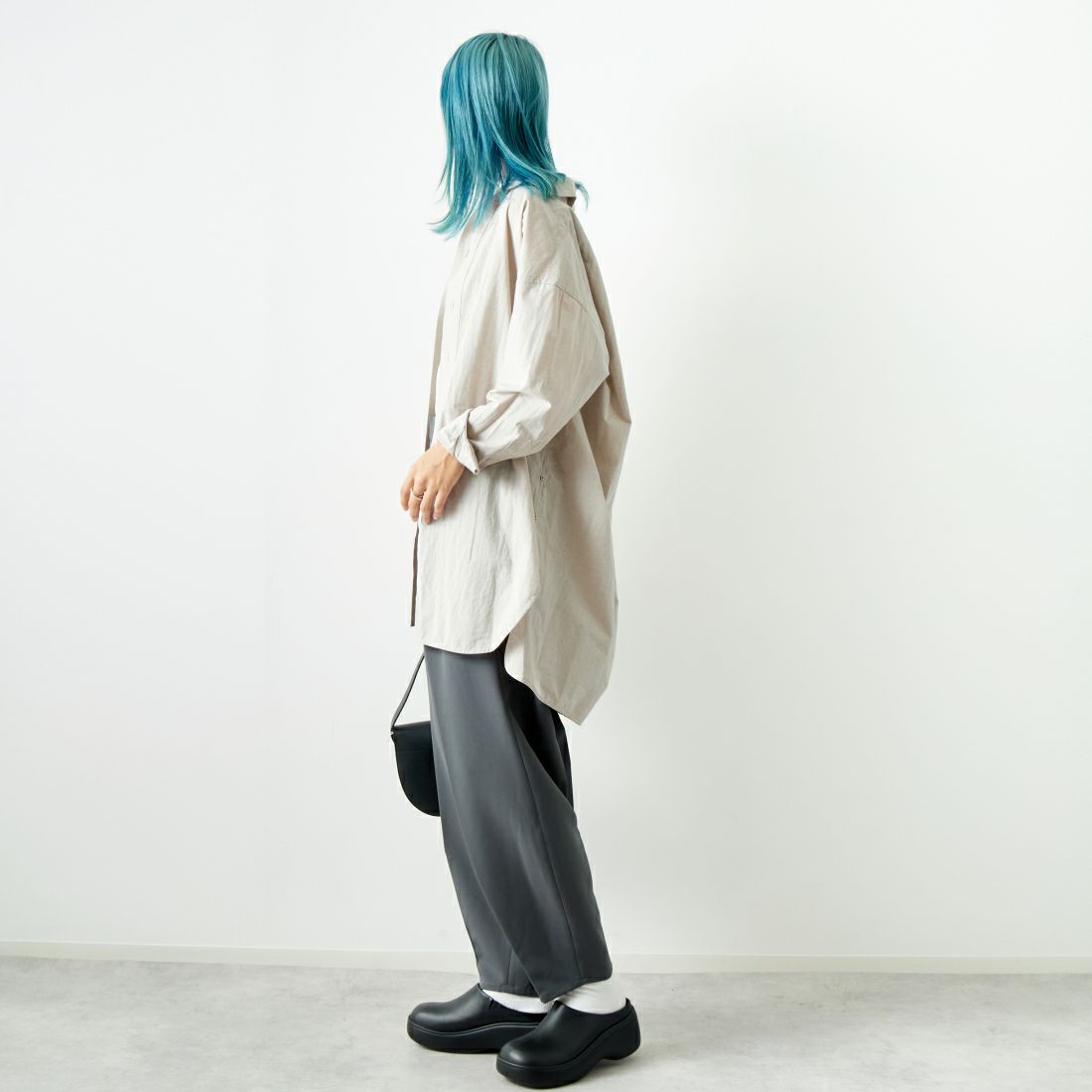 USINE [ユジーヌ] タックパンツ [2430302] CHARCOAL &&モデル身長：167cm 着用サイズ：1&&