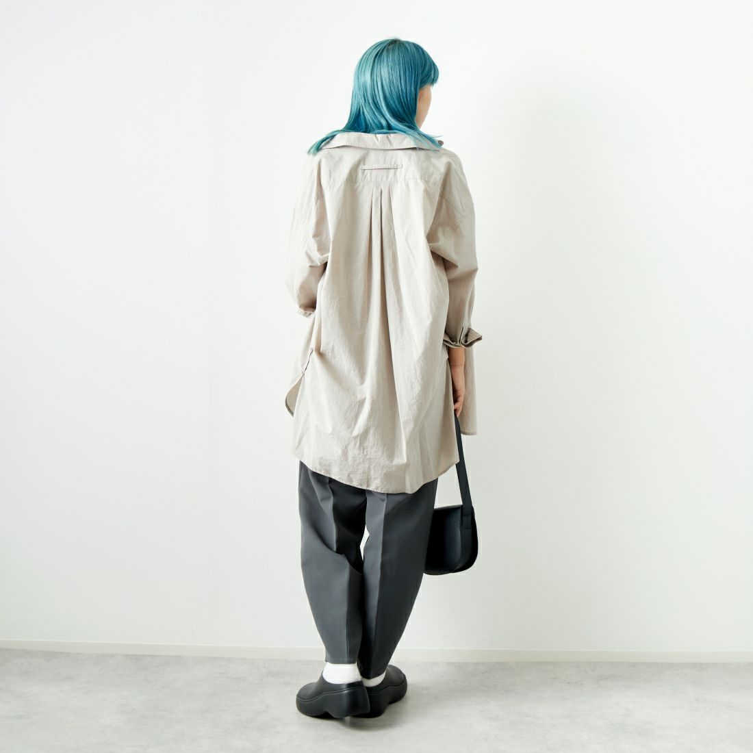USINE [ユジーヌ] タックパンツ [2430302] CHARCOAL &&モデル身長：167cm 着用サイズ：1&&