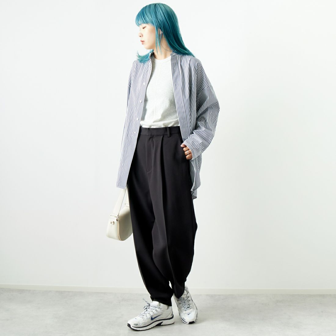 USINE [ユジーヌ] タックパンツ [2430302] BLACK &&モデル身長：167cm 着用サイズ：1&&