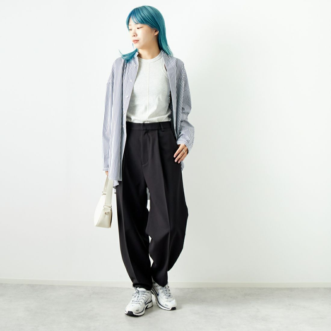 USINE [ユジーヌ] タックパンツ [2430302] BLACK &&モデル身長：167cm 着用サイズ：1&&