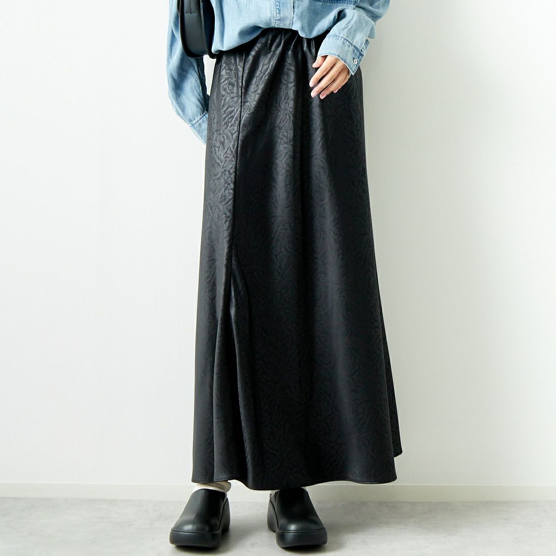 BLACK&&モデル身長：167cm 着用サイズ：F&&