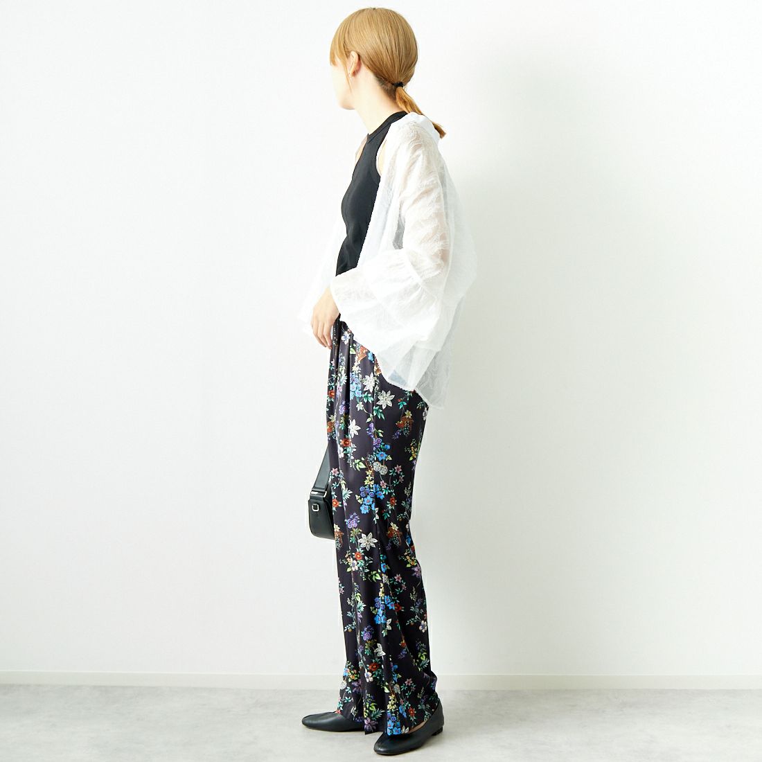 Jeans Factory Clothes [ジーンズファクトリークローズ] フラワープリントサテンパンツ [21243052] 004 ﾌﾞﾗｯｸ &&モデル身長：167cm 着用サイズ：F&&