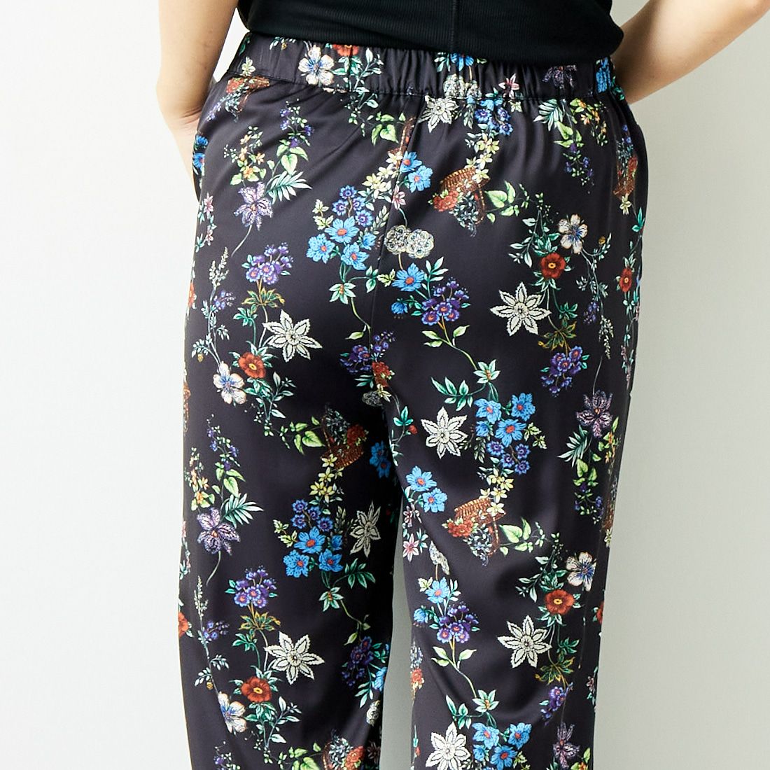 Jeans Factory Clothes [ジーンズファクトリークローズ] フラワープリントサテンパンツ [21243052] 004 ﾌﾞﾗｯｸ