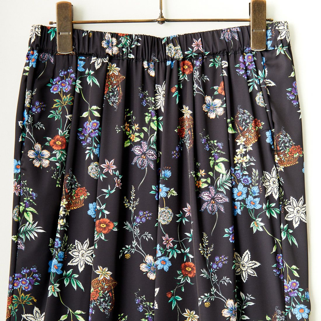 Jeans Factory Clothes [ジーンズファクトリークローズ] フラワープリントサテンパンツ [21243052] 004 ﾌﾞﾗｯｸ