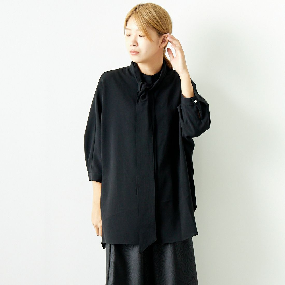 BLACK&&モデル身長：167cm 着用サイズ：F&&